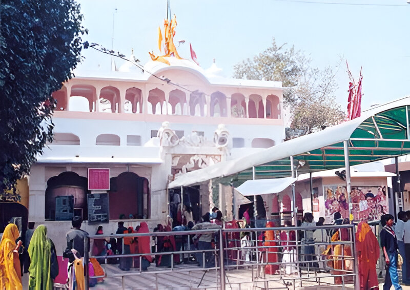 khatu shyam mandir old temple sikar rajasthan